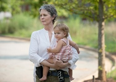 The Walking Dead: Melissa McBride in una foto dell'episodio Heads Up