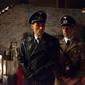 The Man In The High Castle: Rufus Sewell in un'immagine del pilot