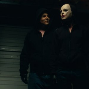 The Girl in the Photographs: una scena tratta dal film