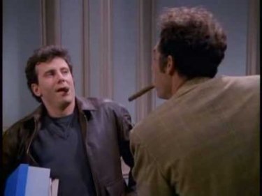 Michael Richards in una foto del crossover tra Innamorati pazzi e Seinfeld