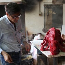 Il gesto delle mani: un'immagine del documentario