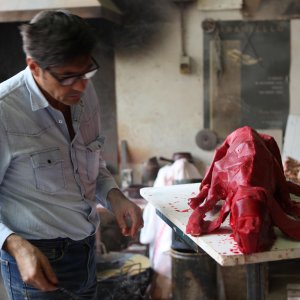 Il gesto delle mani: un'immagine del documentario