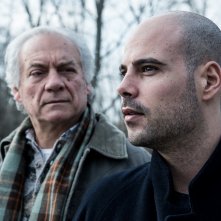 Un posto sicuro: Marco D'Amore e Giorgio Colangeli in una scena del film