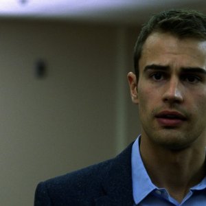 Franny: Theo James in una scena del film
