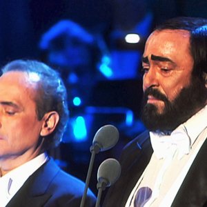 Pavarotti - Il concerto di Natale: José Carreras e Luciano Pavarotti insieme sul palco