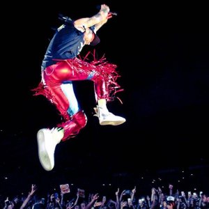 Jovanotti si scatena ne Gli immortali