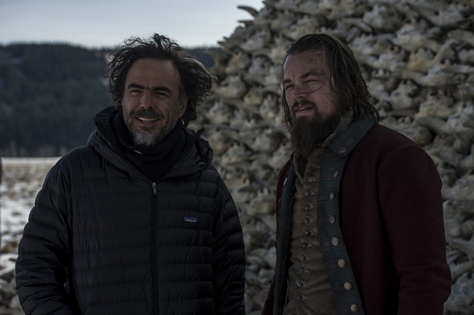 Revenant - Redivivo: Alejandro Gonzalez Iñárritu sul set insieme all'attore Leonardo DiCaprio