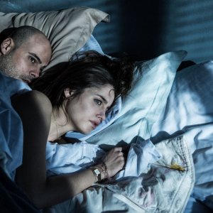 Un posto sicuro: Matilde Gioli e Marco D'Amore in un intenso momento del film