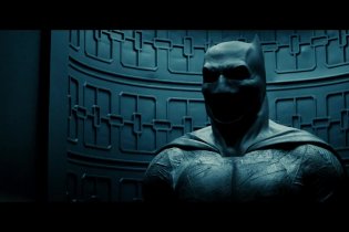 Batman v Superman: Dawn of Justice - Official Trailer 2