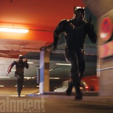 Captain America: Civil War - Una foto di Captain America e Black Panther