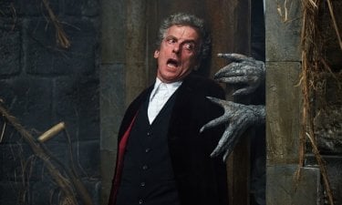 Doctor Who: Peter Capaldi interpreta il Dottore in una foto dell'episodio Heaven Sent