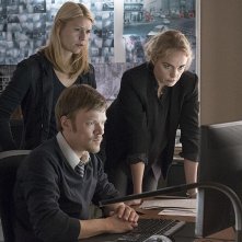 Homeland: Sebastian Hulk, Claire Danes e Nina Hoss in una foto della quinta stagione