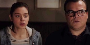 Piccoli Brividi: Jack Black e Odeya Rush in una scena del film