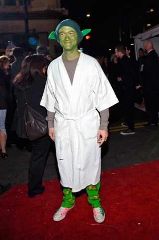 Star Wars: il risveglio della Forza - Joseph Gordon-Levitt alla premiere del film vestito da Yoda