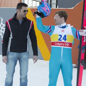 Eddie the Eagle: Hugh Jackman e Taron Egerton insieme sulla neve