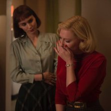 Carol: Cate Blanchett e Rooney Mara in un momento intimo