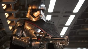 Captain Phasma in Star Wars: Il risveglio della Forza