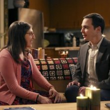 The Big Bang Theory: Mayim Bialik e Jim Parsons in un'immagine tratta da The Opening Night Excitation