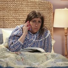 The Big Bang Theory: l'attrice Mayim Bialik in una foto tratta da The Opening Night Excitation