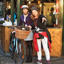 Bridget Jones's Baby: Renée Zellweger sul set insieme a Sharon Maguire