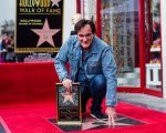 Quentin Tarantino celebra la sua stella sulla Hollywood Walk of Fame