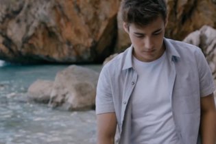 Tini - La Nuova Vita di Violetta - Teaser Trailer Italiano