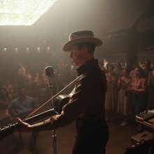 I Saw The Light: Tom Hiddleston suona di fronte al suo pubblico