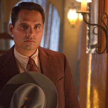 The Vatican Tapes: Michael Peña in una scena del film