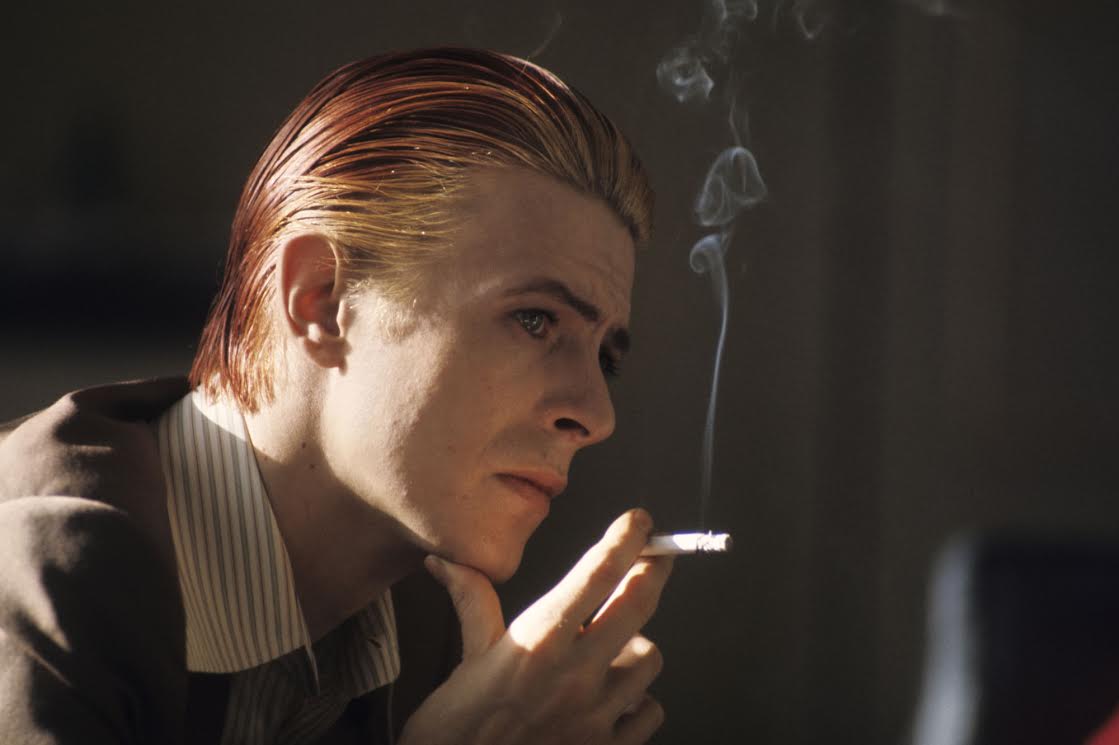 David Bowie La Top 10 Delle Scene Cult Con Le Canzoni Del Duca Bianco Movieplayer It