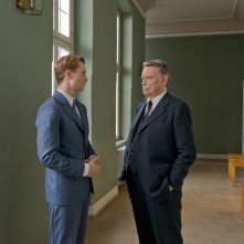 Il labirinto del silenzio: Alexander Fehling e Gert Voss in una scena del film