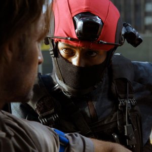 Colony: una foto del primo episodio della serie di USA Network