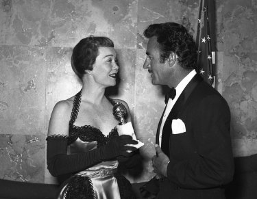 Jane Wyman premiata con il Golden Globe