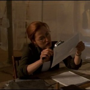 X-Files: Gillian Anderson in una scena de La sesta estinzione