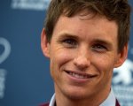 Eddie Redmayne paga l’affitto agli attori alle prime armi