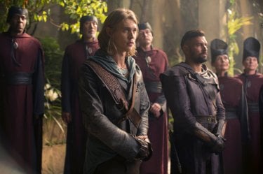 The Shannara Chronicles: Austin Butler e Manu Bennett in una foto della serie