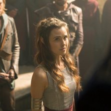 The Shannara Chronicles: Austin Butler e Poppy Drayton in un'immagine del primo episodio
