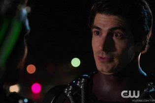 Legends of Tomorrow - Promo 'Together'