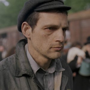 Il figlio di Saul: Géza Röhrig in un momento del film