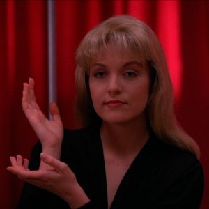 I segreti di Twin Peaks: Sheryl Lee in un'mmagine della serie tv