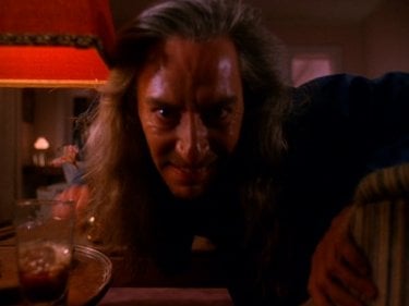 I segreti di Twin Peaks: Frank Silva nei panni di Bob in una scena della celebre serie tv