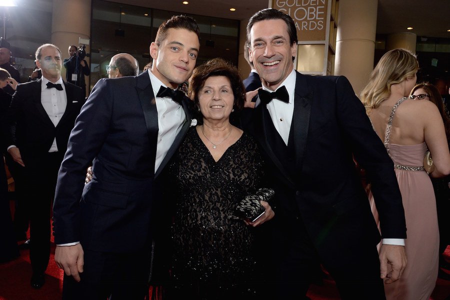 Golden Globes 2016 - Rami Malek con sua mamma... e Jon Hamm!