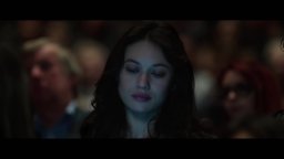 La Corrispondenza - Clip 'Amy a teatro con amici'