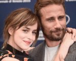 Dakota Johnson e Matthias Schoenaerts in The Sound Of Metal
