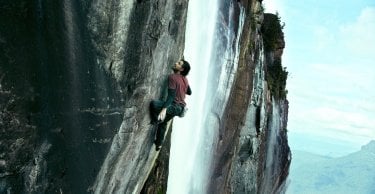 Point Break: Edgar Ramirez intento a fare free climbing