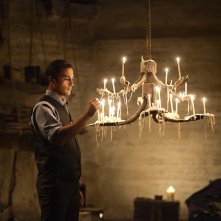 A Dragon Arrives!: Amir Jadidi in una scena del film