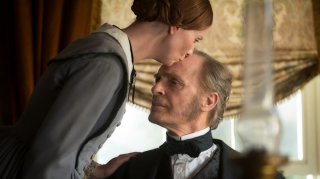 A Quiet Passion: Cynthia Nixon e Keith Carradine in una scena del film