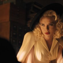 Ave, Cesare!: un'affascinante Scarlett Johansson in una scena del film