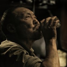 Crosscurrent: Jiang Hualin in una scena del film