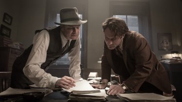 Genius: Colin Firth e Jude Law in un momento del film