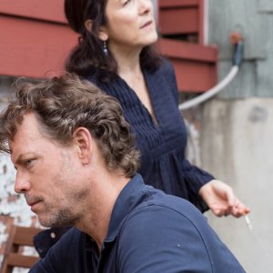Little Men: Greg Kinnear e Paulina Garcia in una scena del film